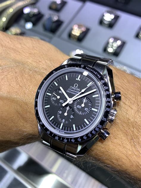 speedmaster moonwatch omega